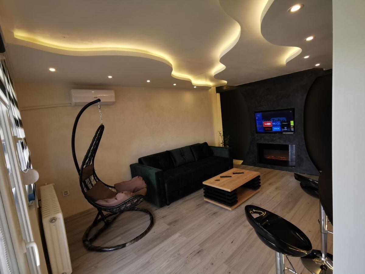 Brend New Luxurious Apartment In Downtown With Free Parking Novi Sad Exterior photo