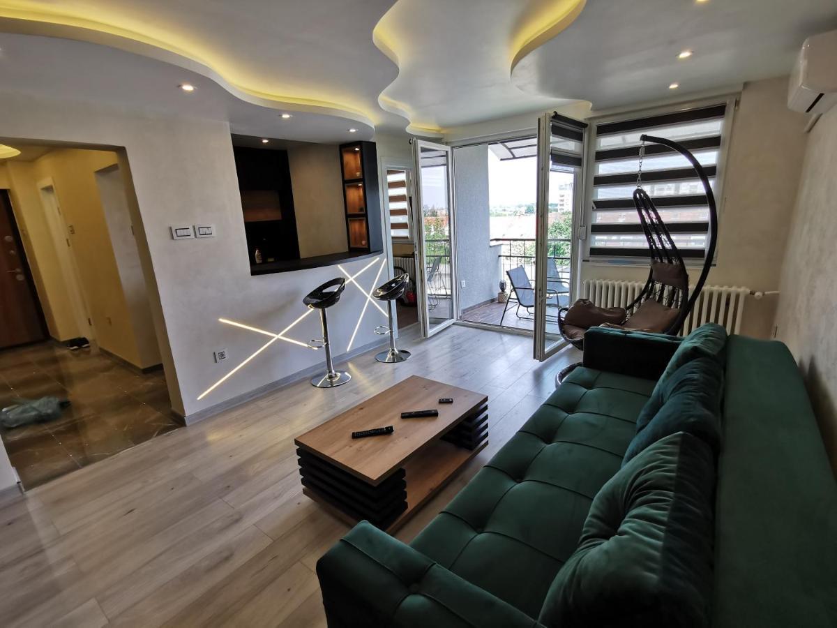 Brend New Luxurious Apartment In Downtown With Free Parking Novi Sad Exterior photo