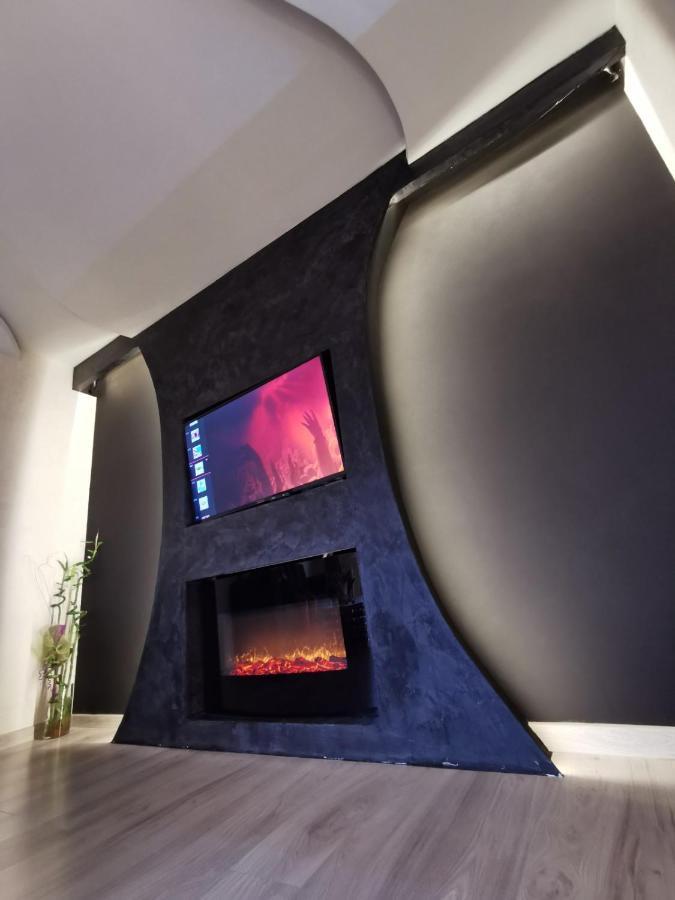 Brend New Luxurious Apartment In Downtown With Free Parking Novi Sad Exterior photo